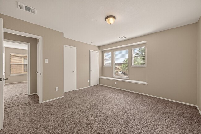 Building Photo - 2918 Latch Ln