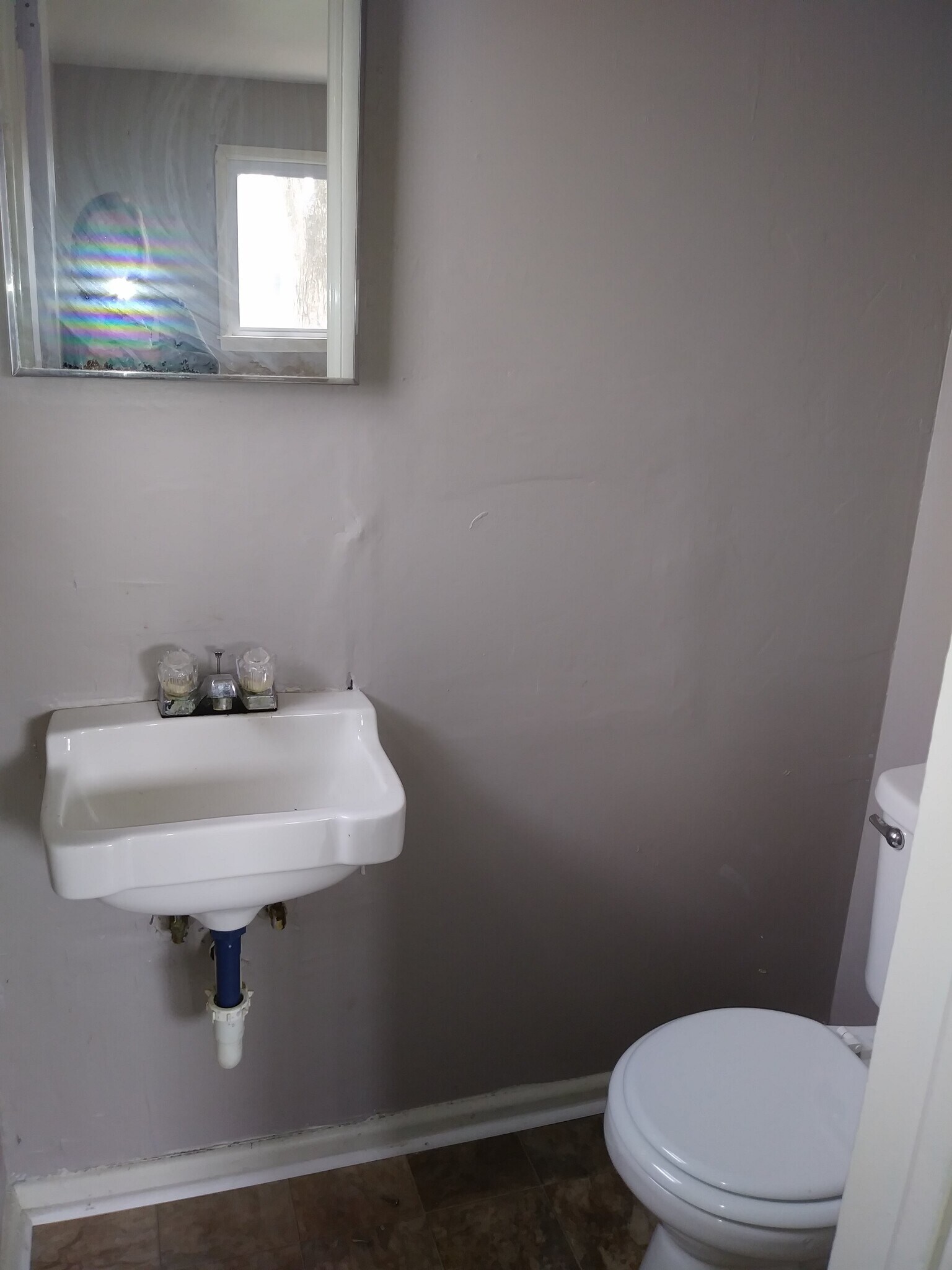 1/2 bath - 7005 John Adams Way
