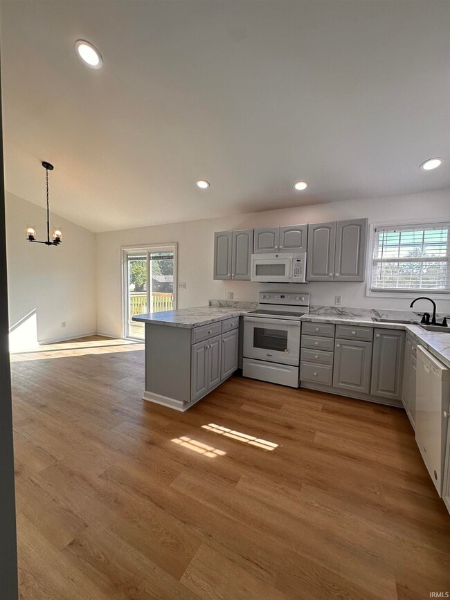 Building Photo - 8477 Countrywood Ct