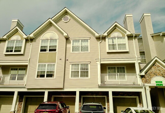 Primary Photo - 81 Inverness Dr