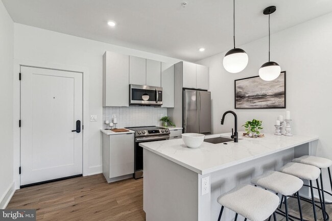 Building Photo - 139 W Chelten Ave