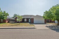 Building Photo - 3 bed 2 bath home, 2 car garage