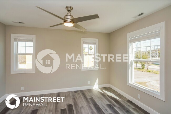 Building Photo - 3121 4th Ave S