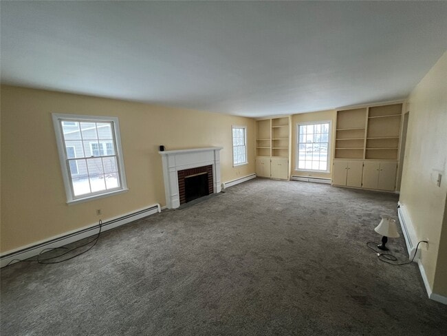 Building Photo - 2444 Rhonda Dr