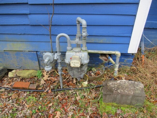 Building Photo - 416 W Montgomery St