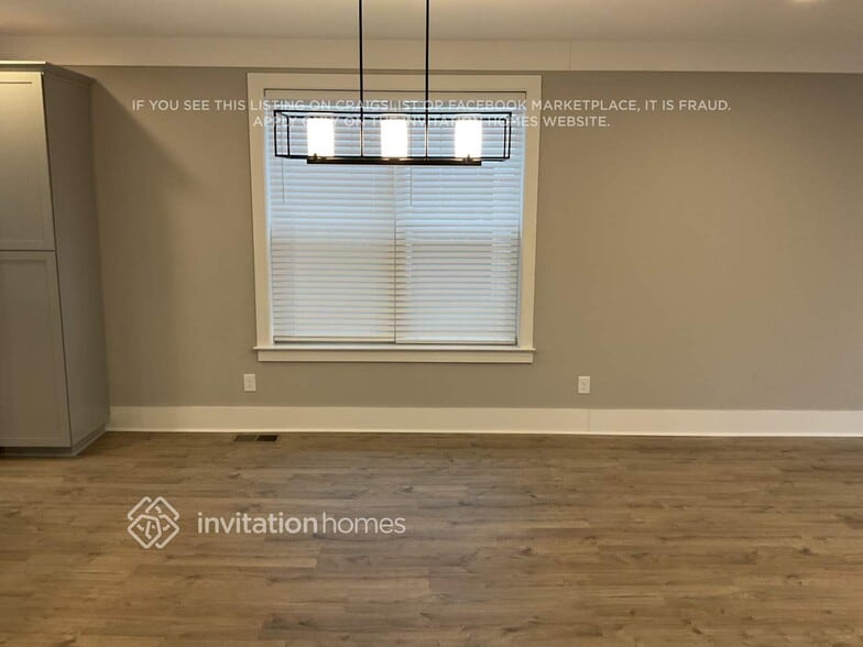 Building Photo - 647 Vernon Ave