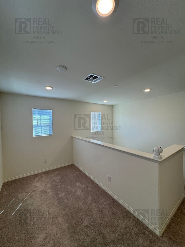 Building Photo - Spacious Corner Lot Home in Desirable Winchester Community – 4 bed + Large Backyard+ Solar!