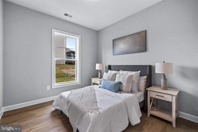 Building Photo - 137 Coastal Dr