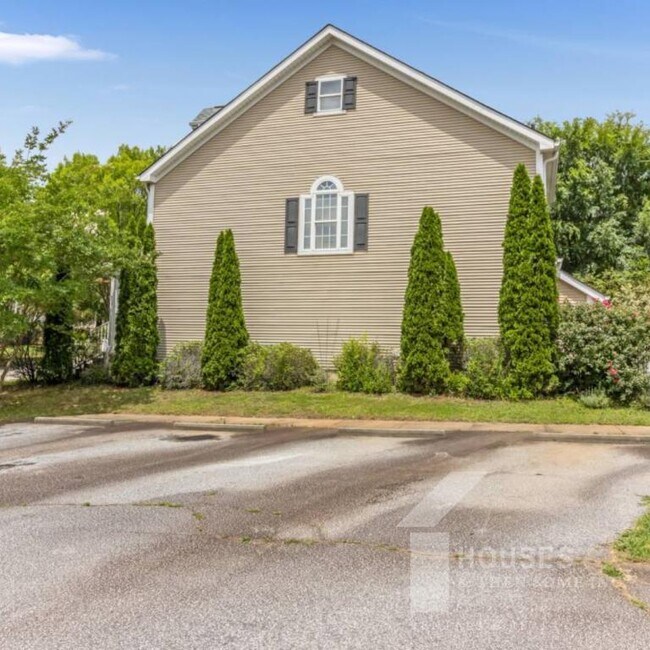 Building Photo - 112 Asteria St