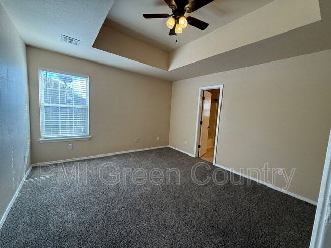 Building Photo - 8946 S 260th E Ave