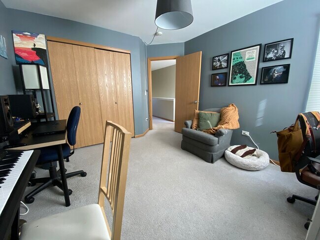 Building Photo - 16616 S Windsor Ln