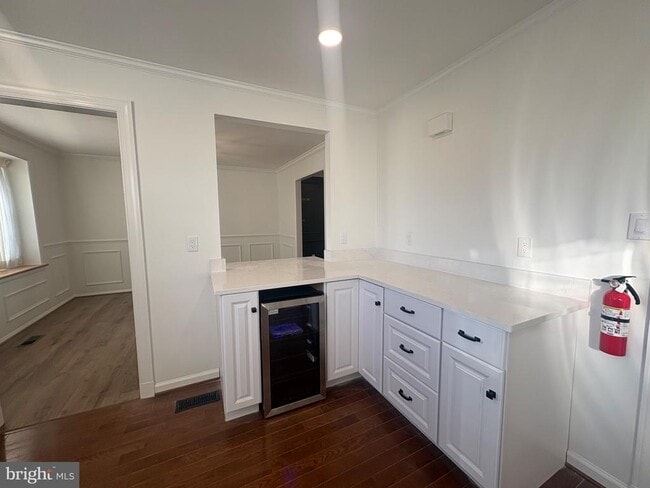 Building Photo - 119 E Padonia Rd