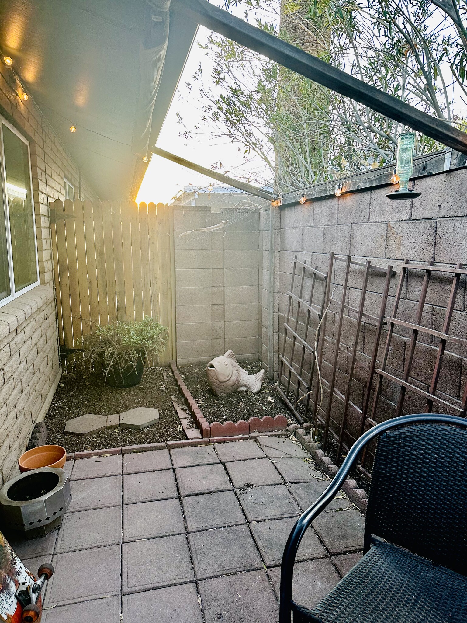 patio - 2025 N Richland St