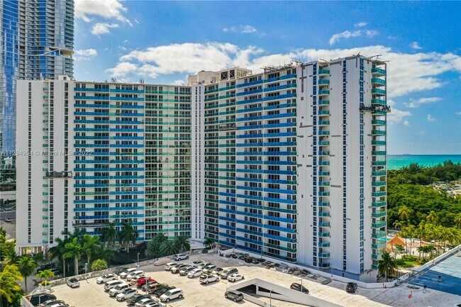 Building Photo - 406 Poinciana Island Dr