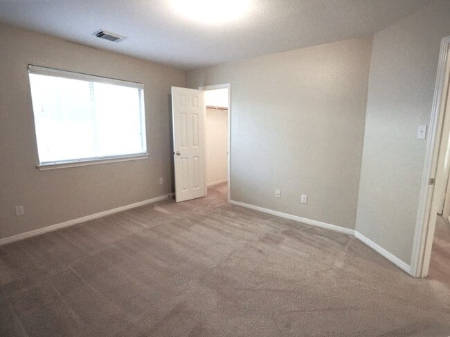 Building Photo - Desirable 4 bedroom home in BEAUTIFUL Steiner Ranch!