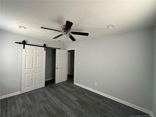 Building Photo - 929 Fleetwood Dr