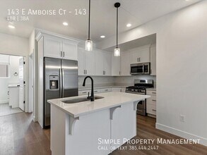 Building Photo - 143 Amboise Ct