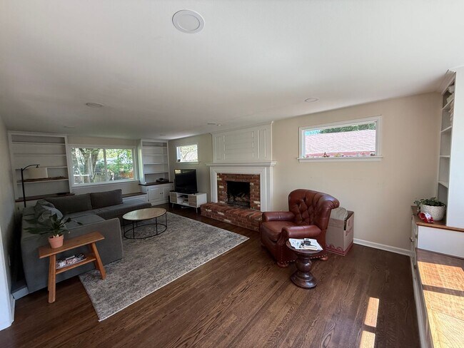 Building Photo - Beautifully Renovated Boulder Gem with Backyard Oasis and Great Schools