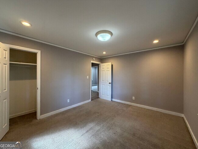 Building Photo - 109 Scarlett Dr