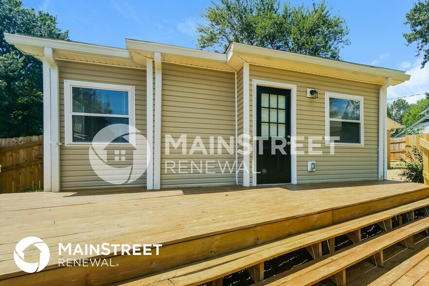 Building Photo - 3010 Mcarthur Way