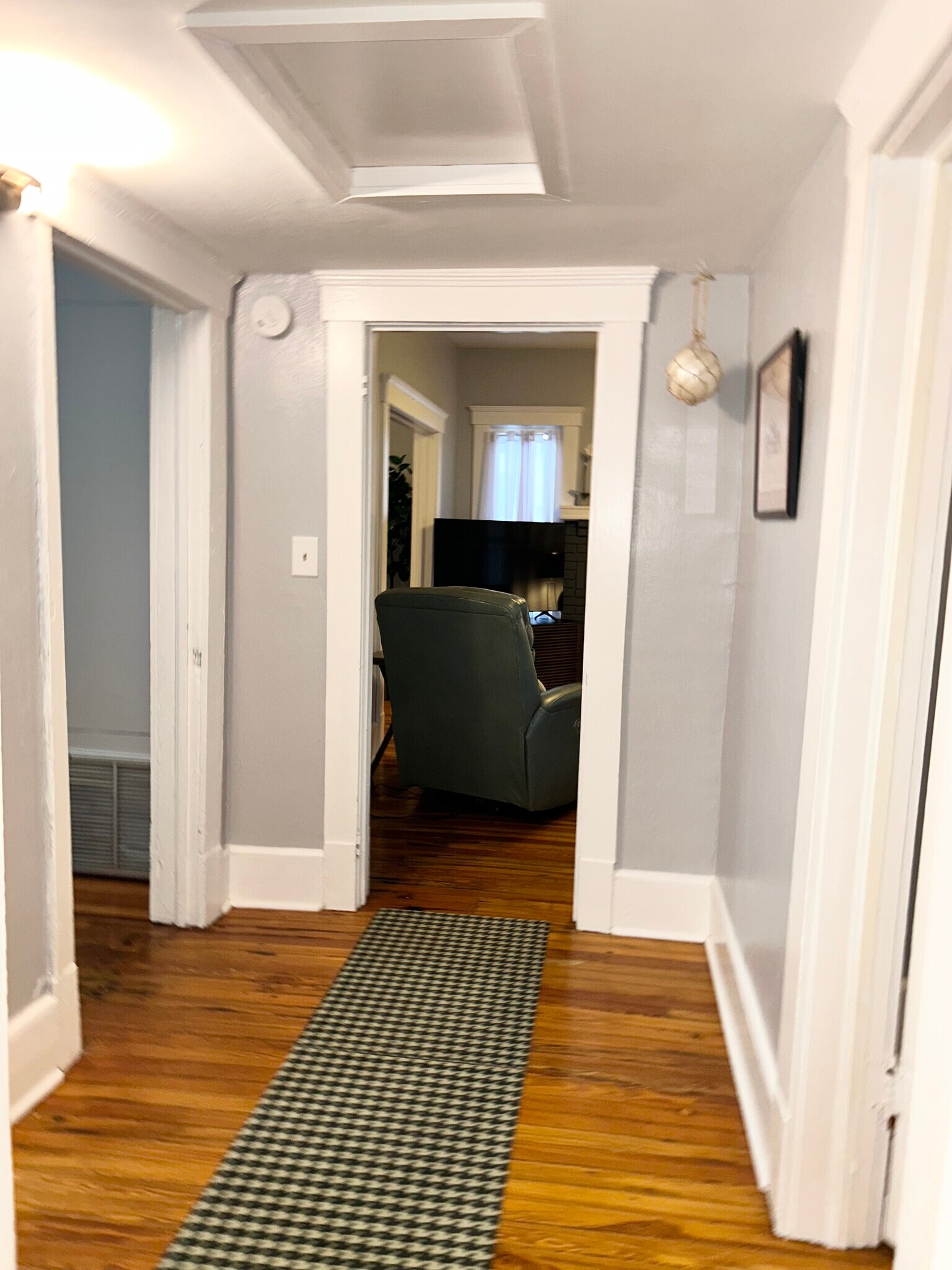 Building Photo - 1039 Riviera St