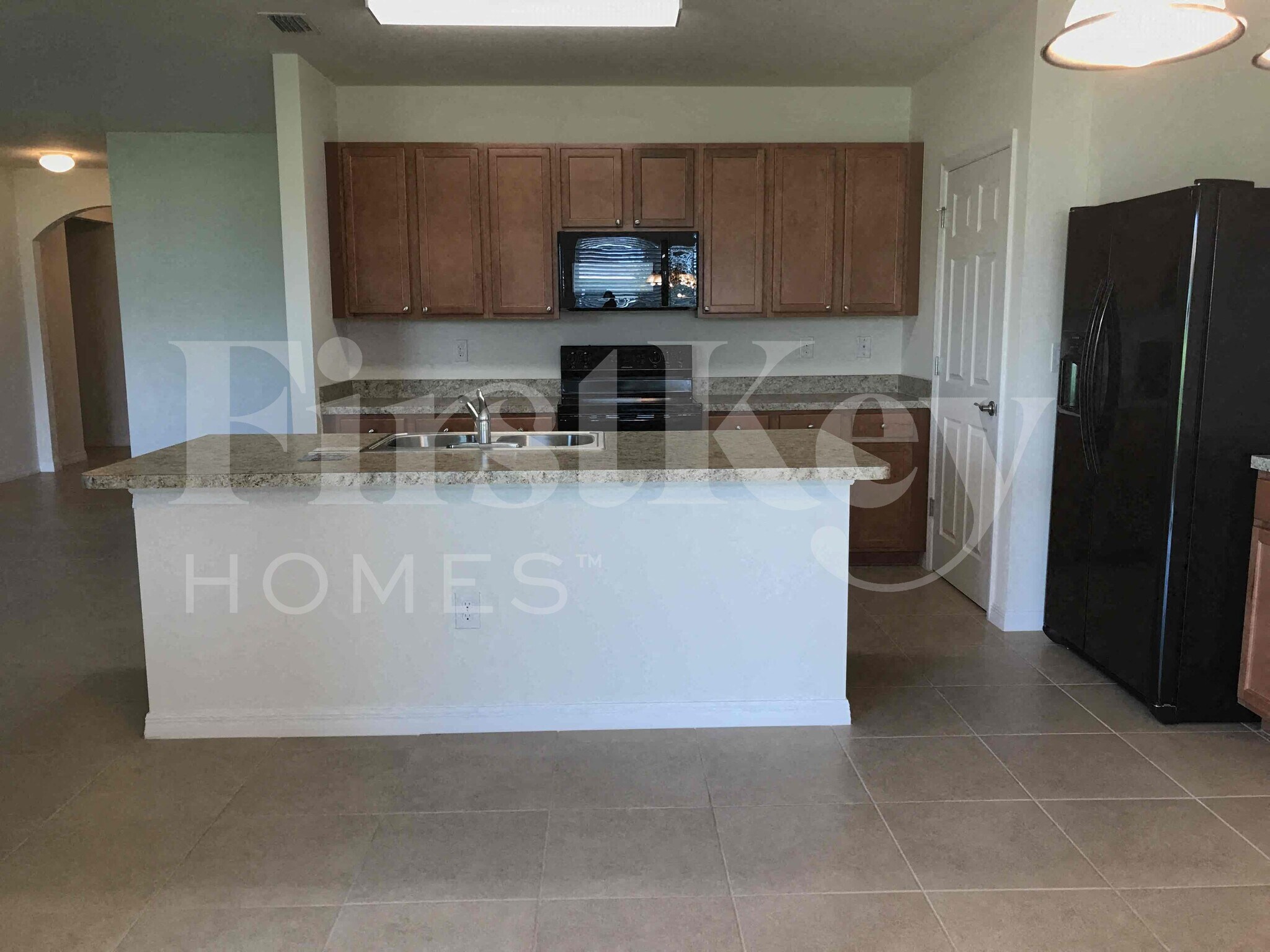 Building Photo - 1609 SW 25th Ln