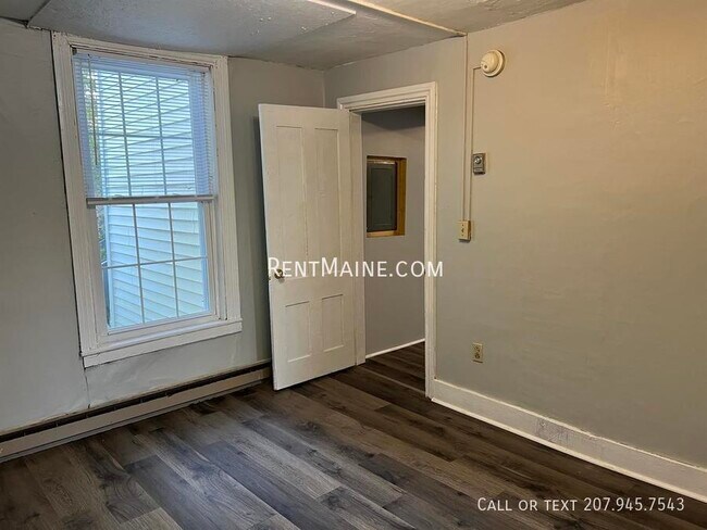 Building Photo - 53 Parker St