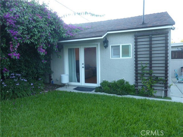 Primary Photo - 3673 Iroquois Ave