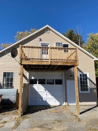 Building Photo - 1 Bedroom Apartment with HUGE Attached Garage