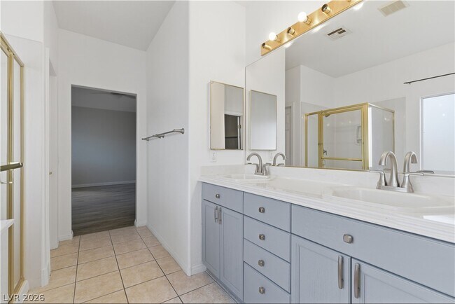 Building Photo - 8899 Sanibel Shore Ave
