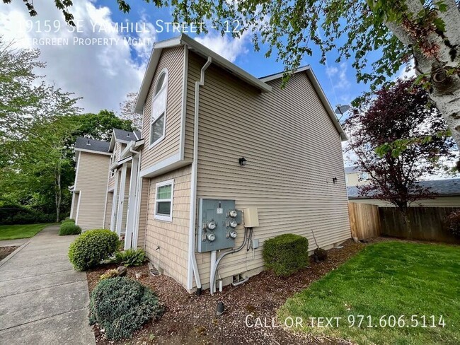 Building Photo - 19159 SE Yamhill St