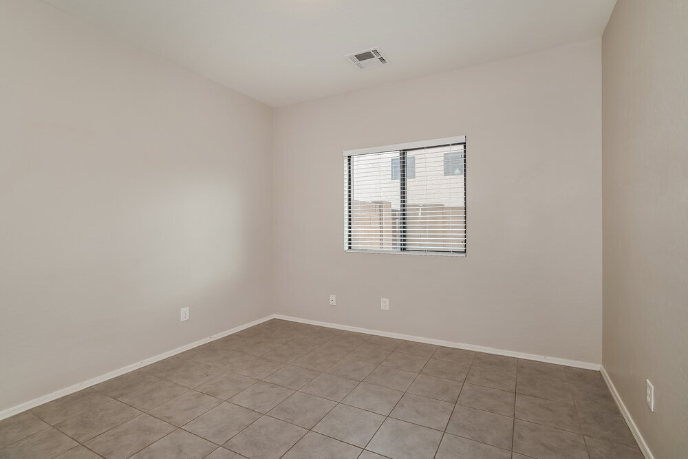 Building Photo - 2547 W Lynne Ave