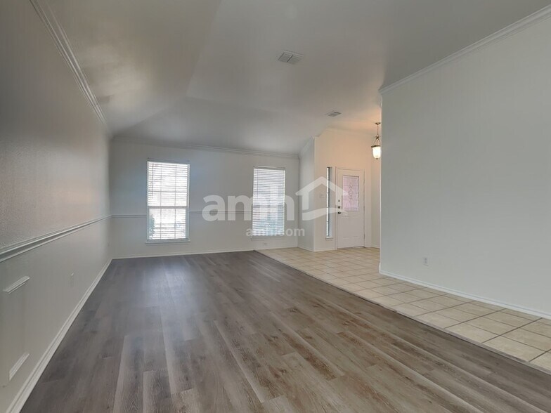 Building Photo - 485 Sausalito Dr