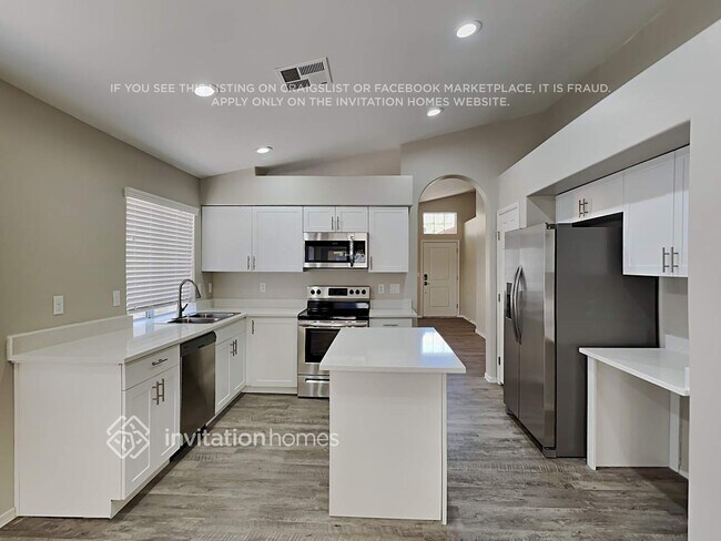 Building Photo - 7460 E Milagro Ave