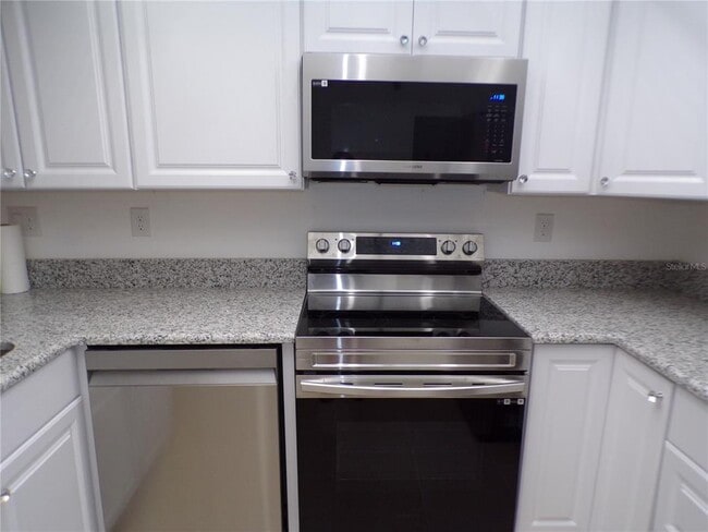 Building Photo - 21405 Olean Blvd