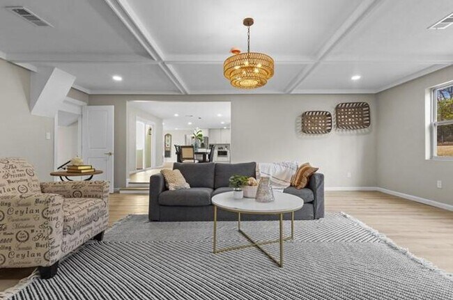 Building Photo - 2155 Hickory Trce