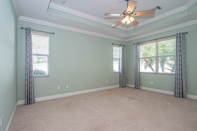 Building Photo - 4229 Diamond Square