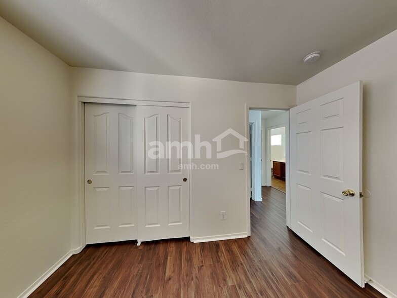 Building Photo - 21967 W Sonora St