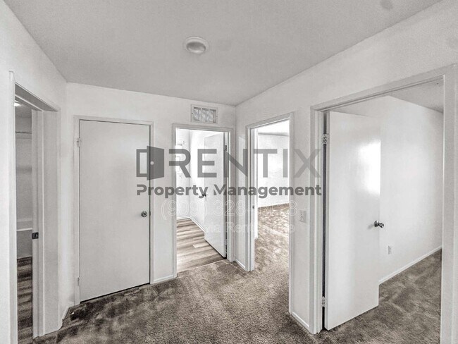 Building Photo - 15739 Yosemite St