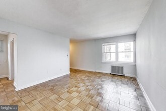 Building Photo - 1726 N Quinn St