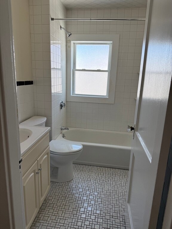 Building Photo - 62 Willow St