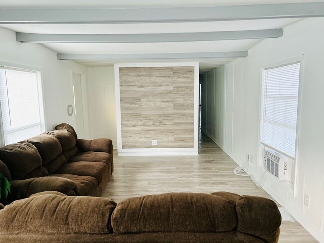 Building Photo - COMPLETELY RENOVATED MOBILE HOME