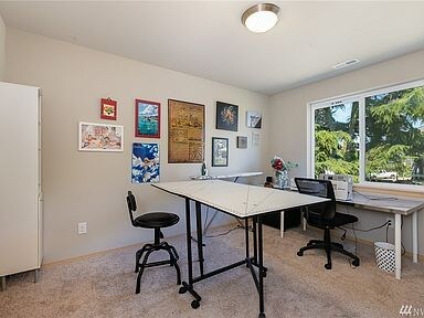 Building Photo - 2531 Jacaranda Ave