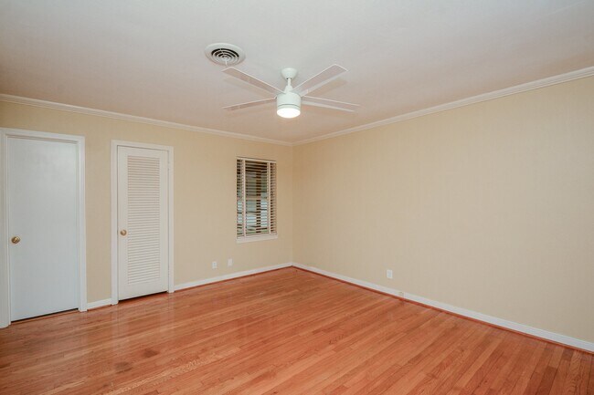 Building Photo - 3018 Conway St