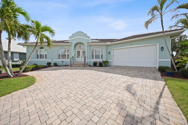 Building Photo - "Waterfront home with Courtyard Pool"