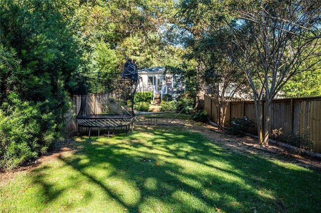 Building Photo - 123 Ansley St
