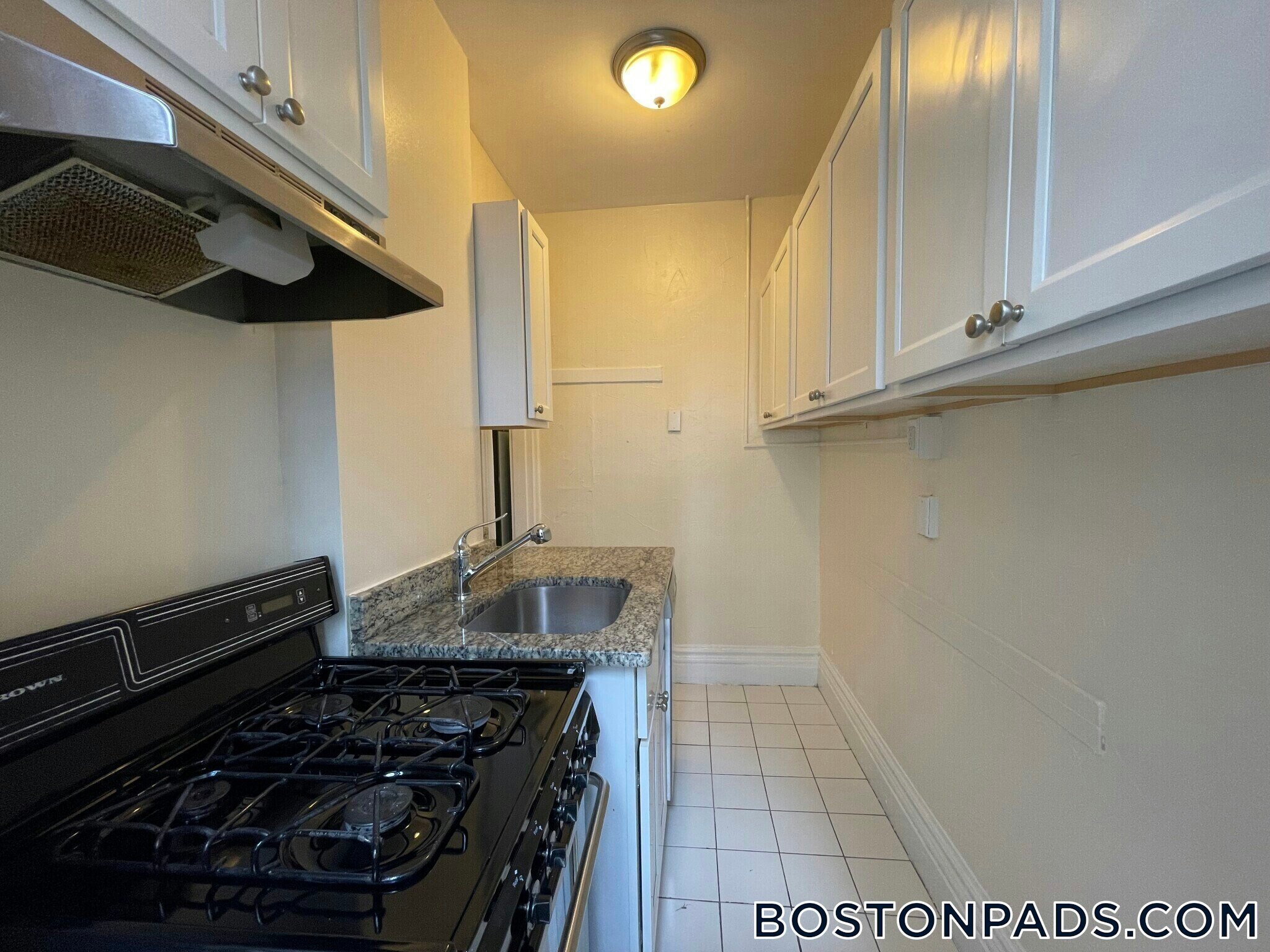 Building Photo - 1111 Beacon St