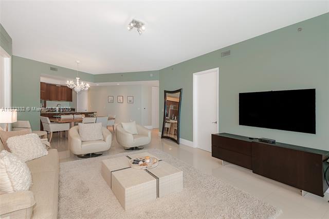 Building Photo - 16001 Collins Ave