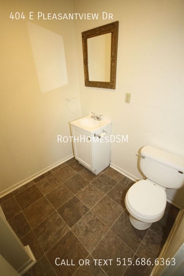 Building Photo - 404 E Pleasant Vw Dr