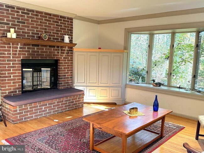 Building Photo - 623 Sean Dr